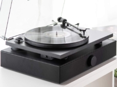 Andover-Spindeck-belt-drive-turntable-lifestyle-2_5000x-228x170-1.jpg